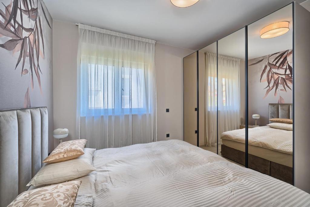 Flat For sale - ŠIBENSKO-KNINSKA PRIMOŠTEN