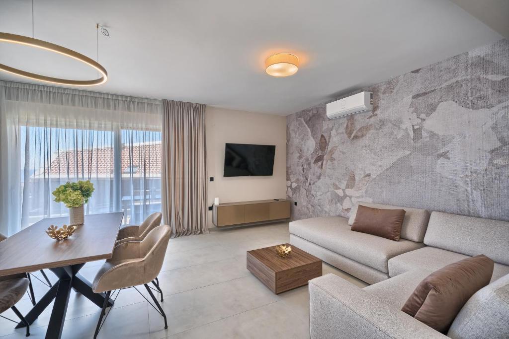 Flat For sale - ŠIBENSKO-KNINSKA PRIMOŠTEN