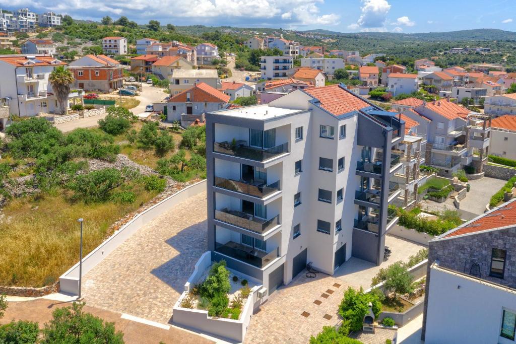 Flat For sale - ŠIBENSKO-KNINSKA PRIMOŠTEN