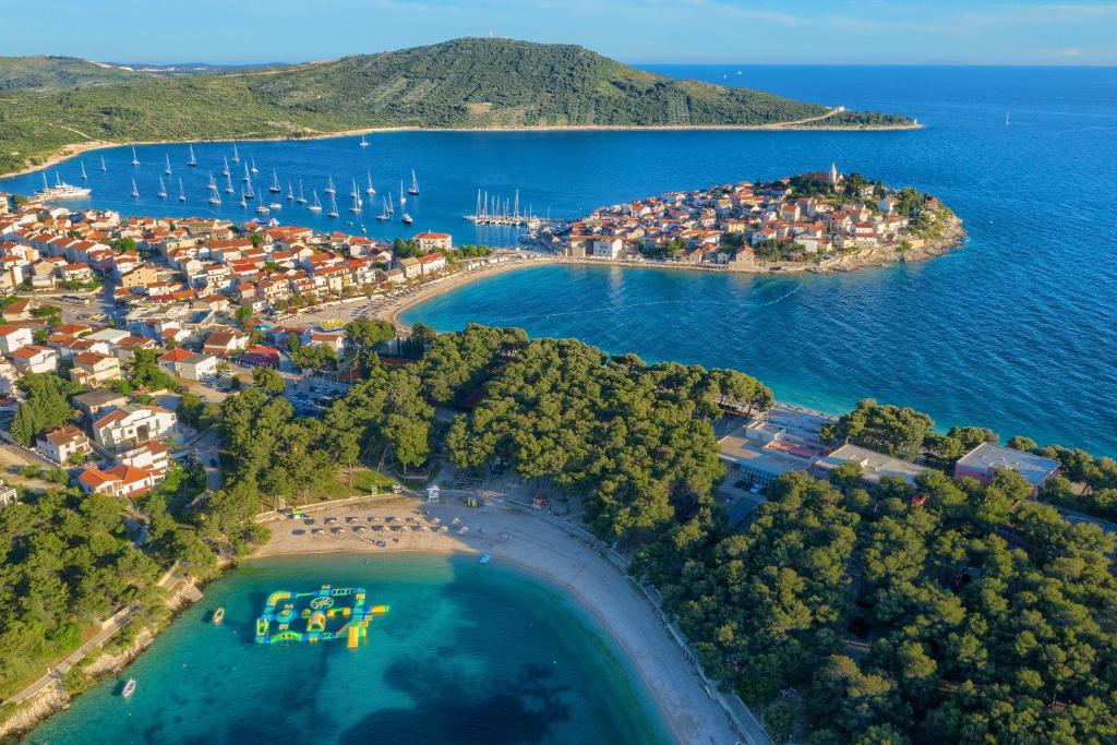 Flat For sale - ŠIBENSKO-KNINSKA PRIMOŠTEN