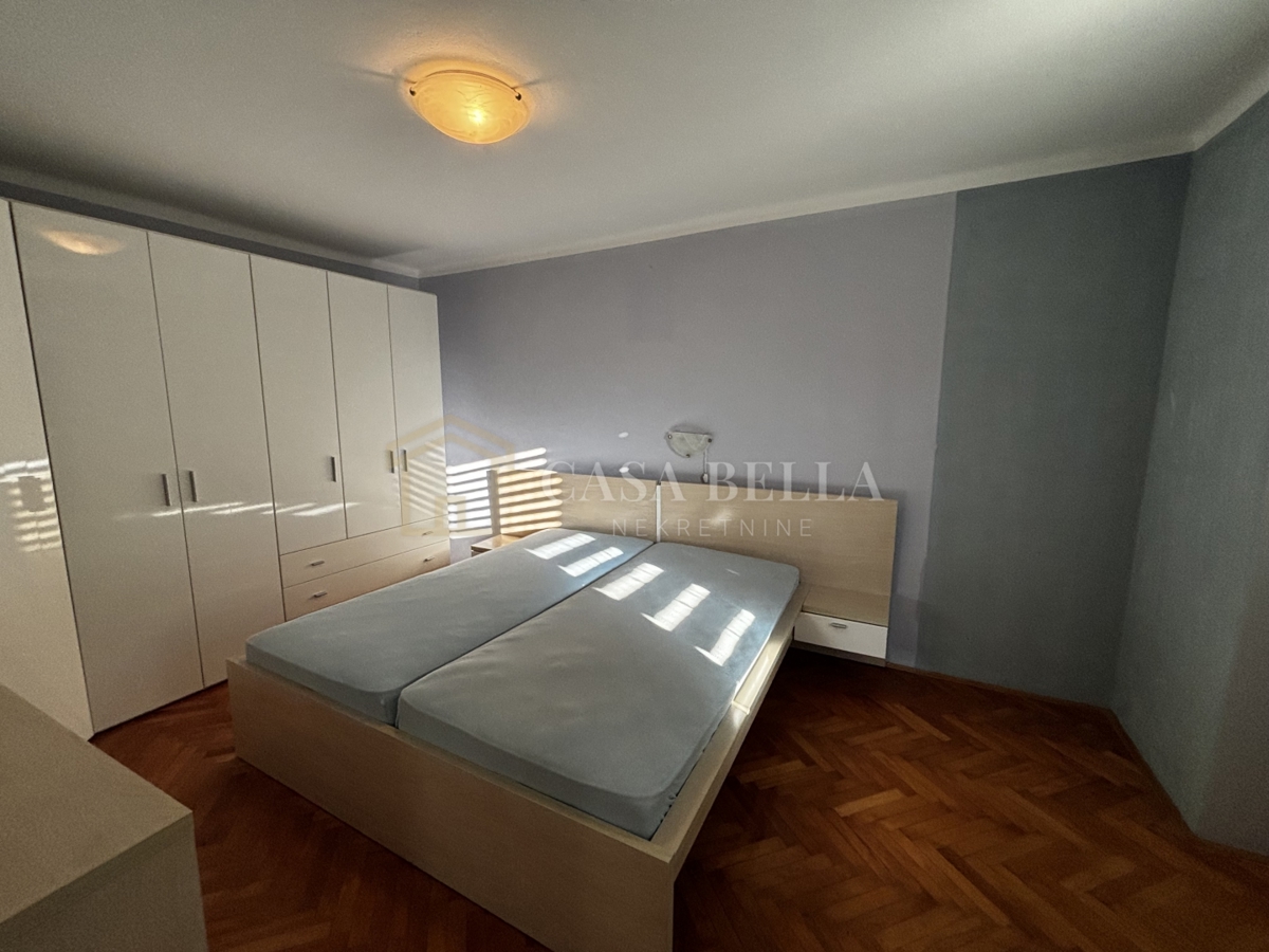 Kuća Na prodaju - PRIMORSKO-GORANSKA CRIKVENICA