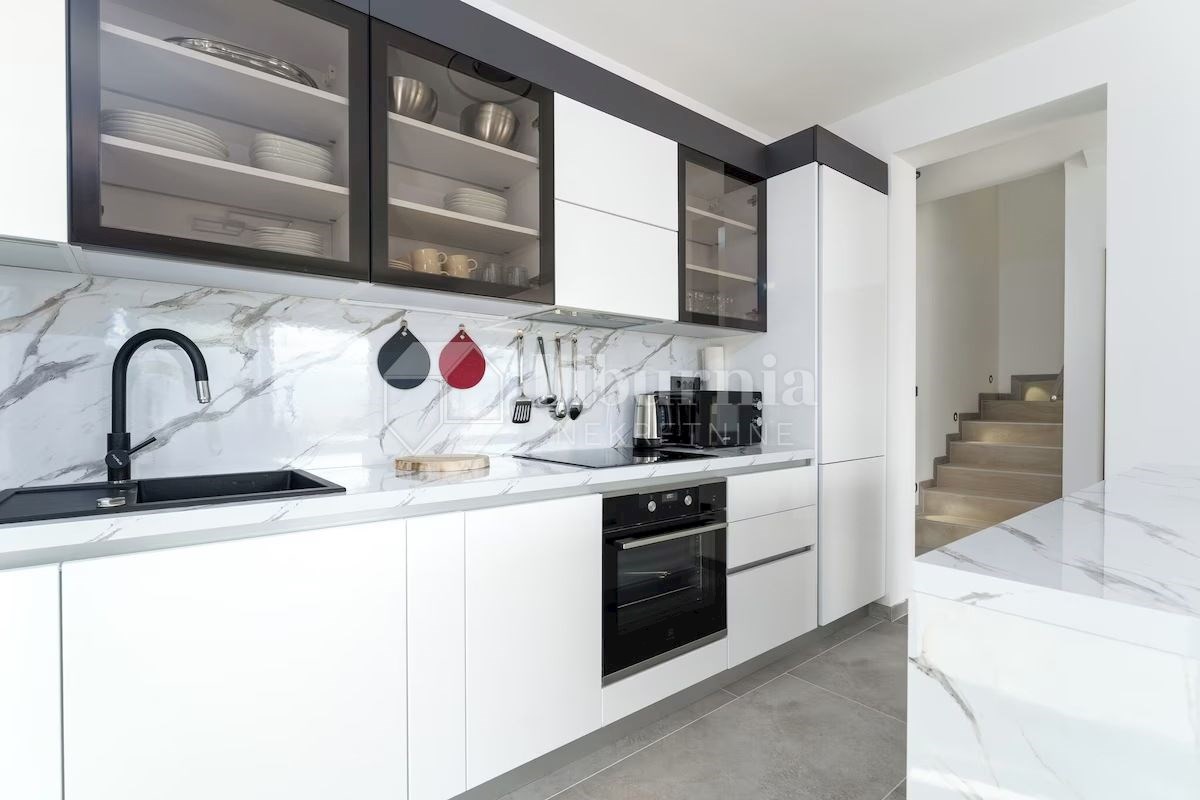 Casa In vendita - PRIMORSKO-GORANSKA KRK