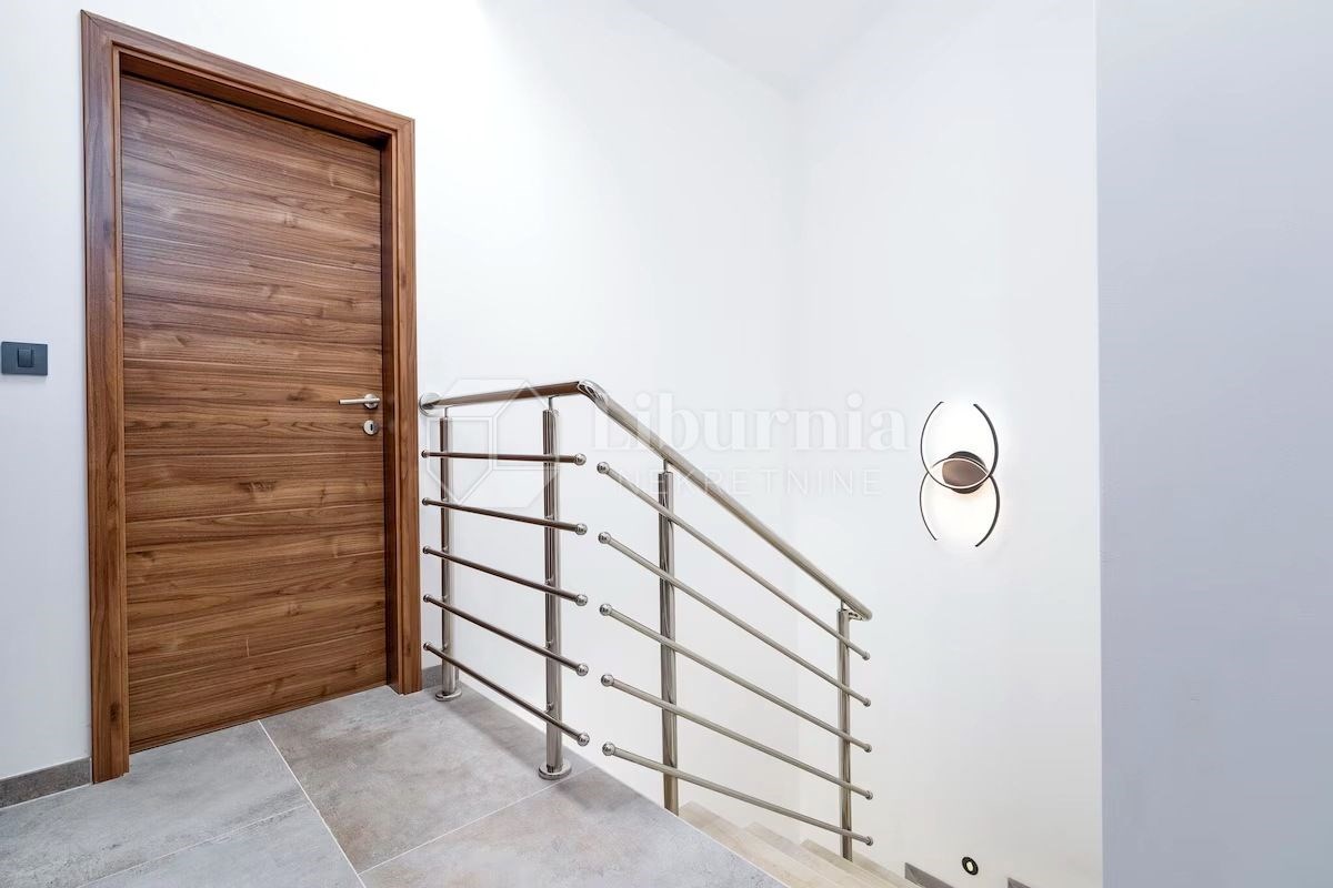 Casa In vendita - PRIMORSKO-GORANSKA KRK