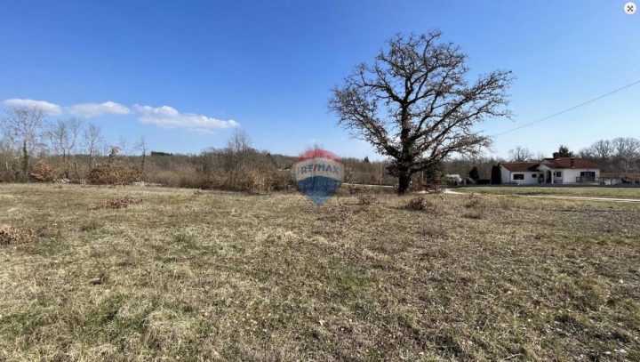 Terreno in vendita 1272 m² – Žminj