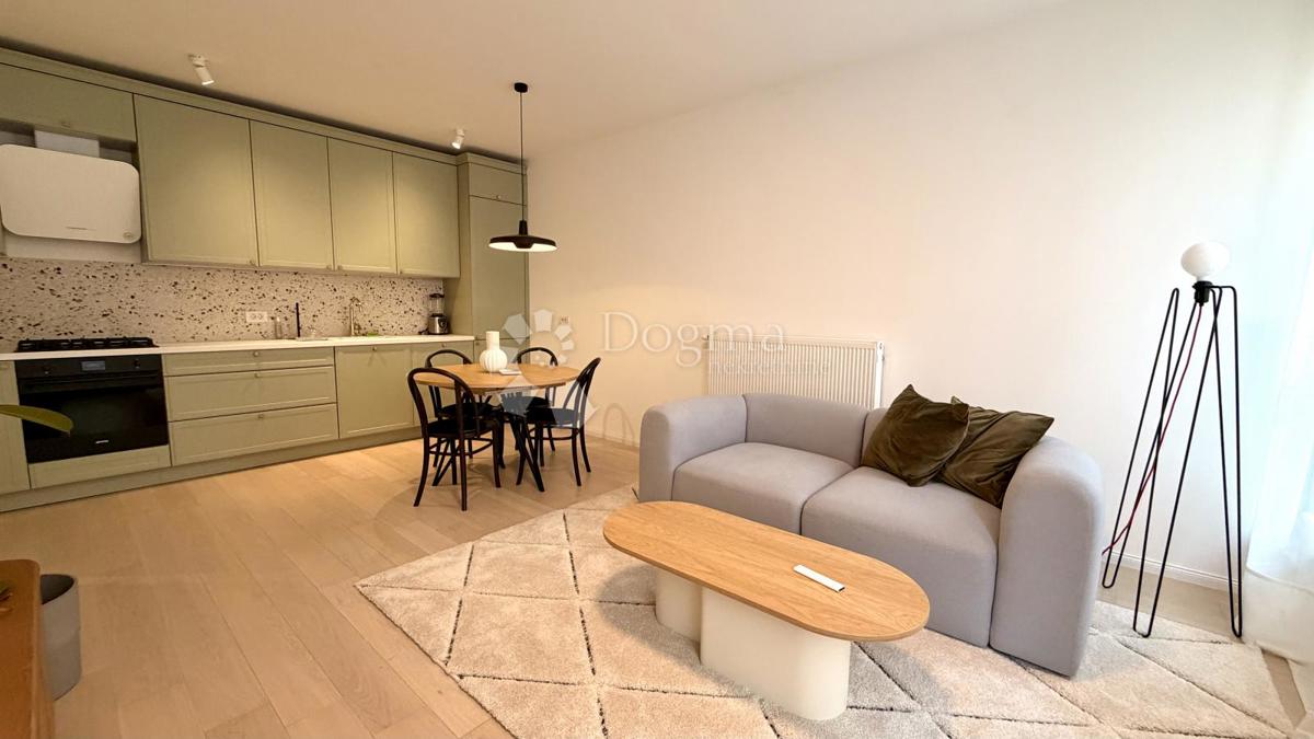 Appartement À louer - Grad Zagreb Zagreb - foto 2/15