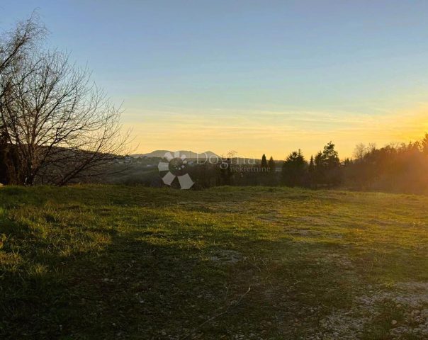 Land for sale 2400 m² – Gornji Kneginec