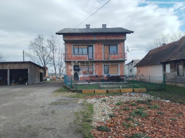 Casa in vendita 410 m² – Karlovac