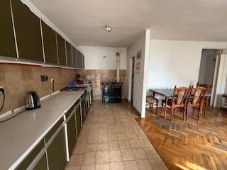 Hiša Na predaj - PRIMORSKO-GORANSKA BAKAR