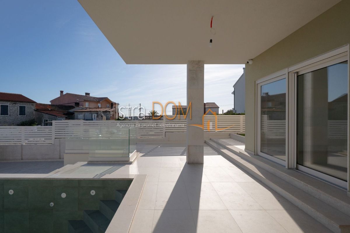 Haus Zu verkaufen - Istarska Ližnjan - foto 4/16
