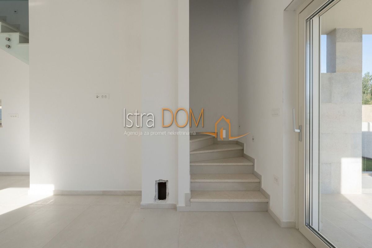 Haus Zu verkaufen - ISTARSKA LIŽNJAN