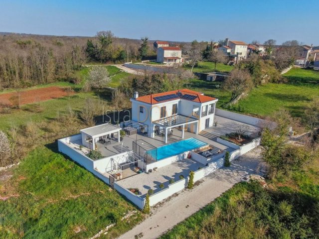 Hiša na predaj 228 m² – Kanfanar
