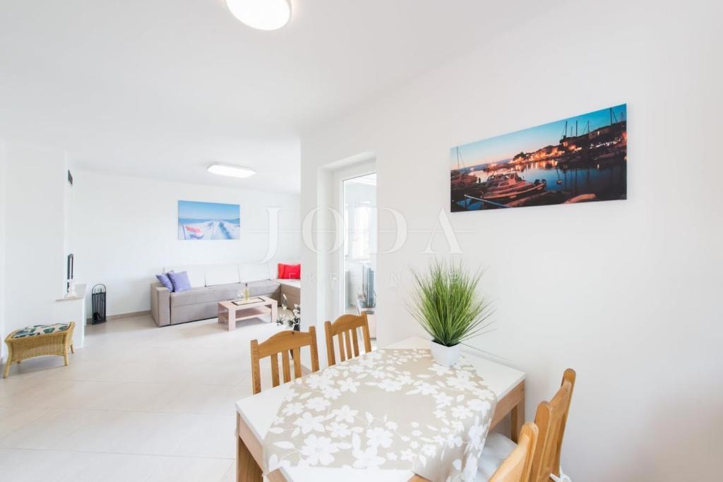 Casa In vendita - PRIMORSKO-GORANSKA KRK