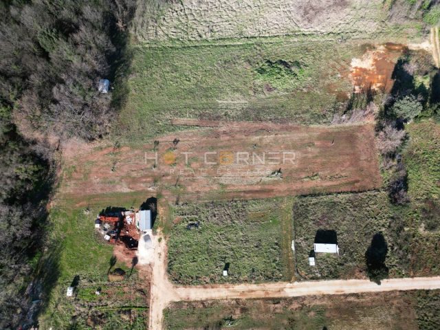 Grundstück zu verkaufen 750 m² – Ližnjan