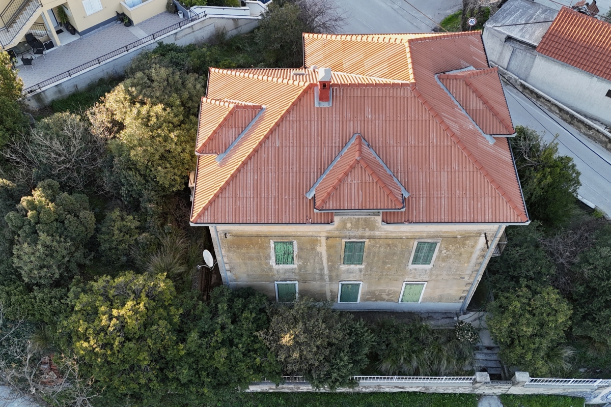Casa In vendita - SPLITSKO-DALMATINSKA SPLIT