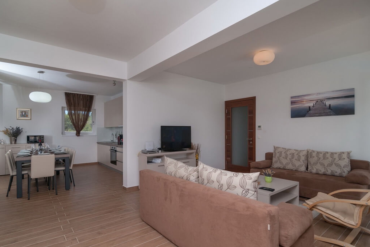 House For sale - SPLITSKO-DALMATINSKA BRAČ