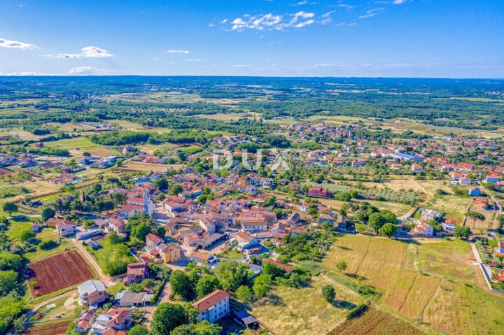 Parcela na predaj 612 m² – Kaštelir