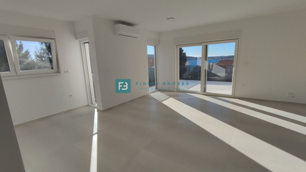 Flat For sale - ŠIBENSKO-KNINSKA VODICE