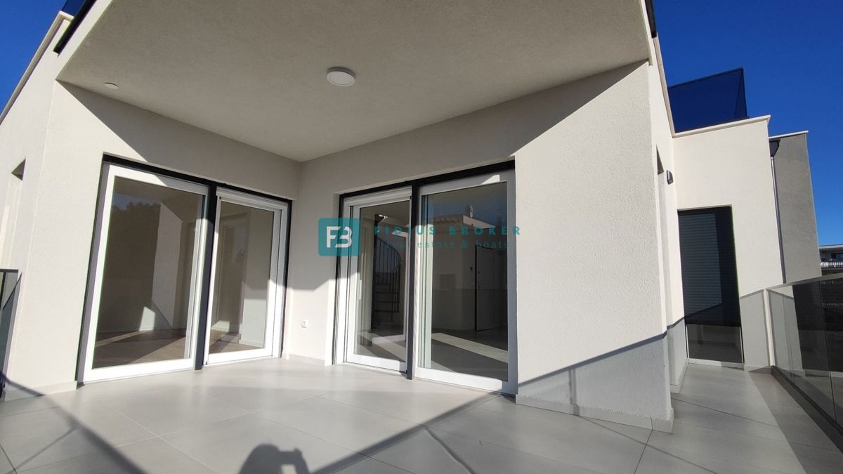 Flat For sale - ŠIBENSKO-KNINSKA VODICE