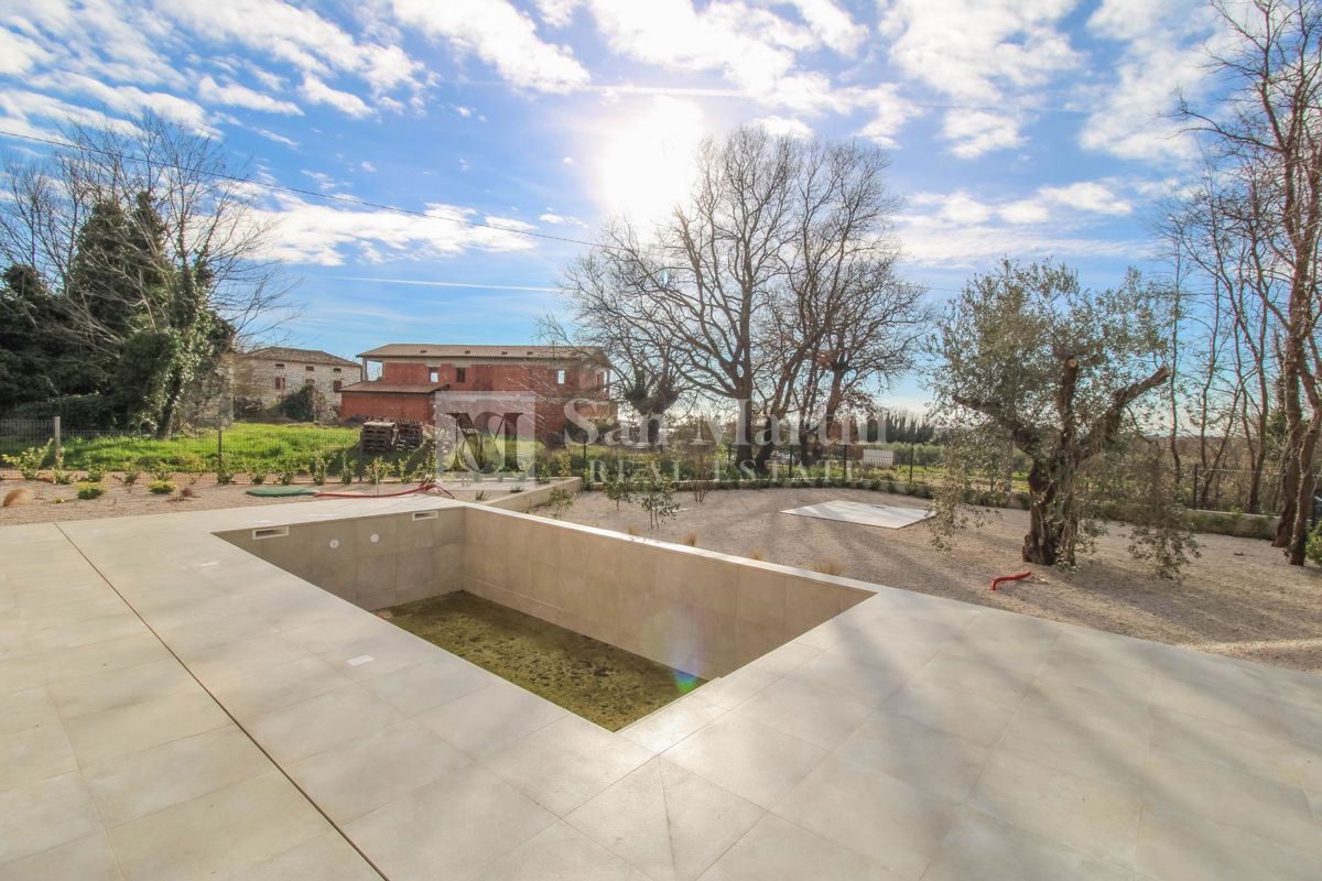 House For sale - ISTARSKA NOVIGRAD