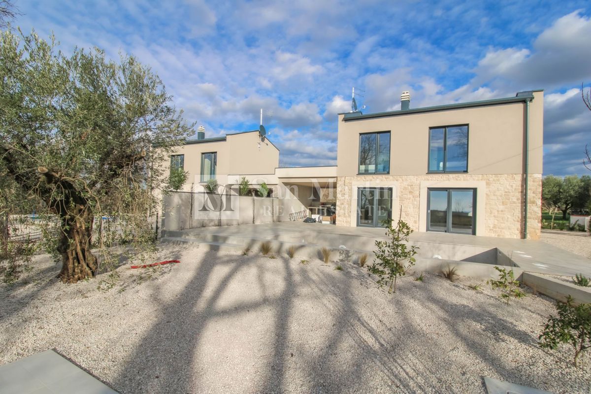 House For sale - ISTARSKA NOVIGRAD