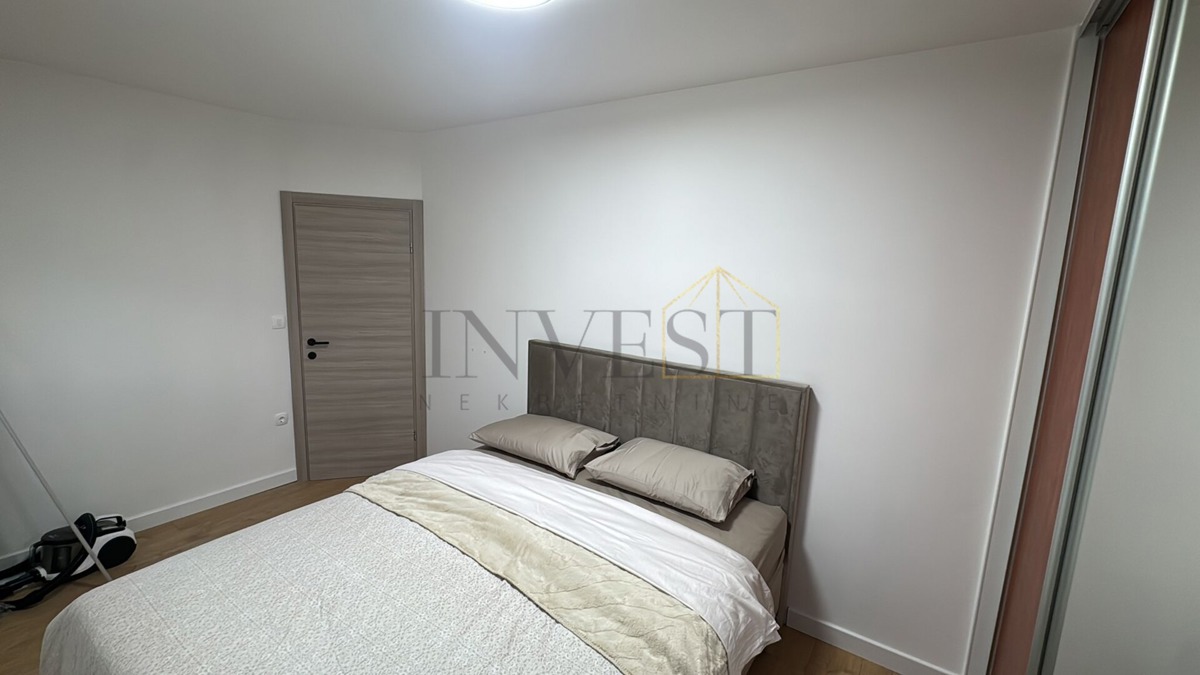 Appartement À vendre - ŠIBENSKO-KNINSKA ROGOZNICA