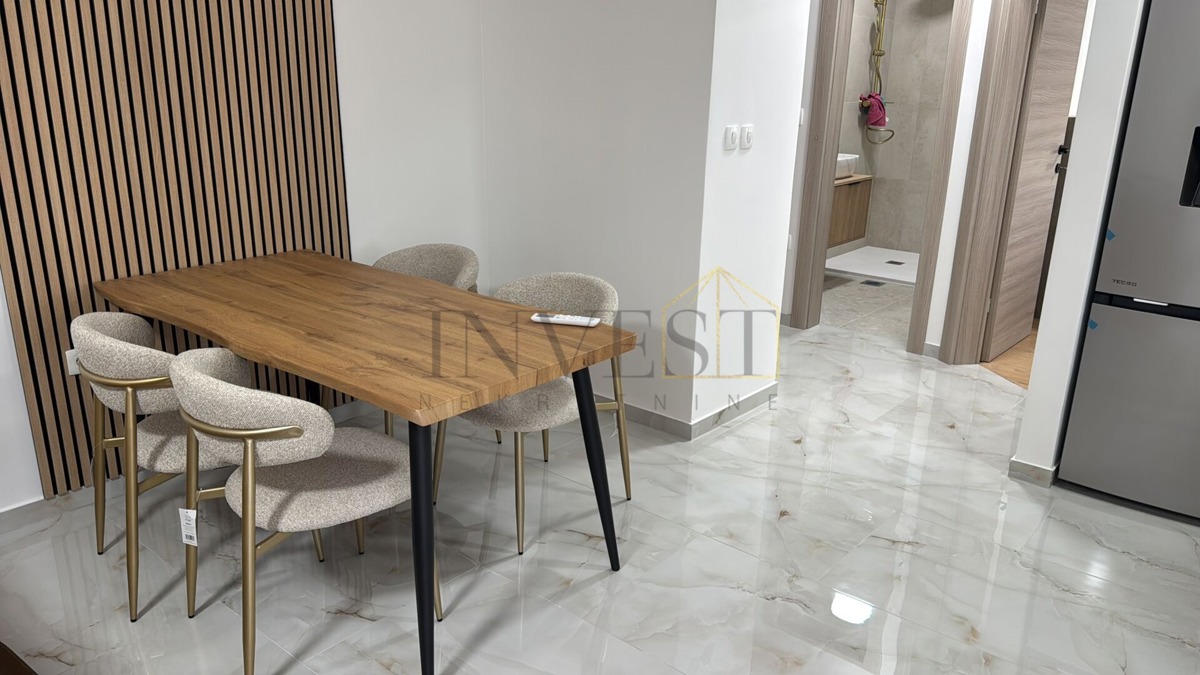 Appartement À vendre - ŠIBENSKO-KNINSKA ROGOZNICA