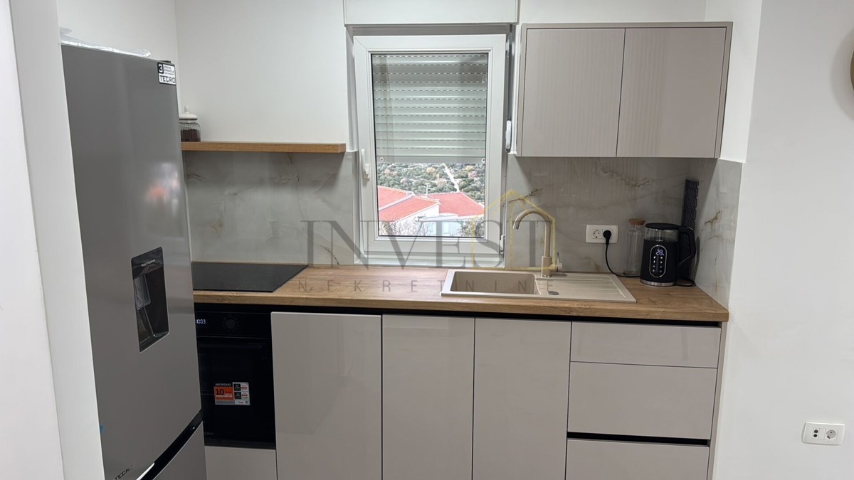 Appartement À vendre - ŠIBENSKO-KNINSKA ROGOZNICA