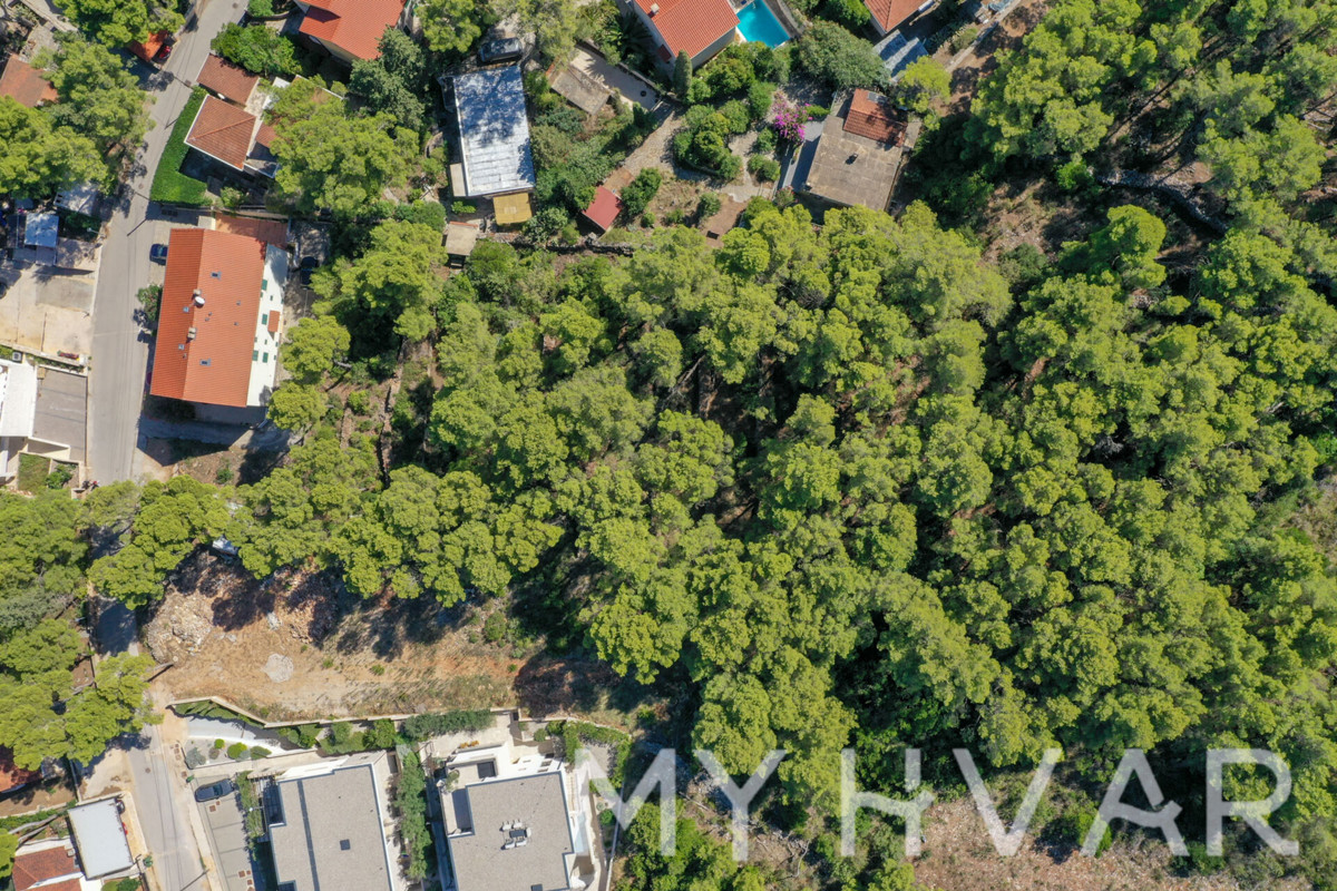 Land For sale - SPLITSKO-DALMATINSKA JELSA