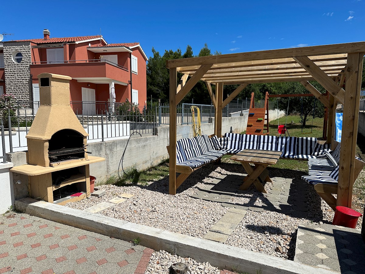Flat For sale - ŠIBENSKO-KNINSKA TRIBUNJ