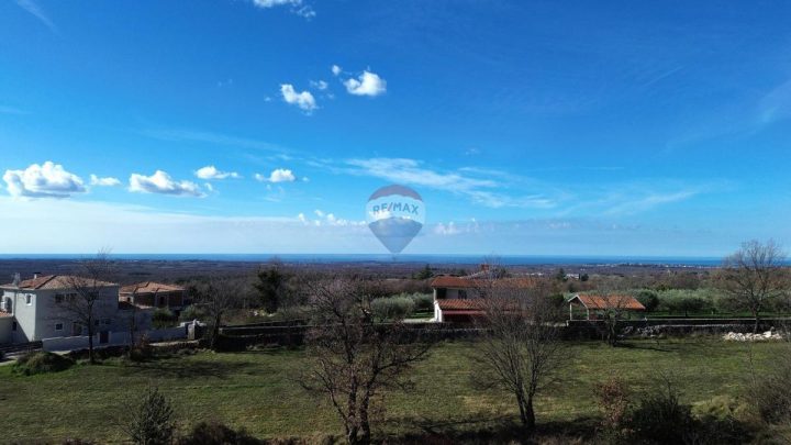 Grundstück zu verkaufen 738 m² – Poreč