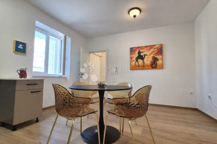 Poslovni prostor za najam 35 m² – Trogir