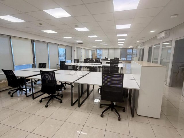 Lokal użytkowy Do wynajęcia - Splitsko-dalmatinska Split - foto 2/12