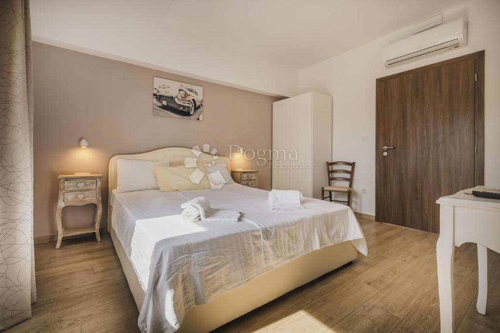 Kuća Na prodaju - ISTARSKA POREČ