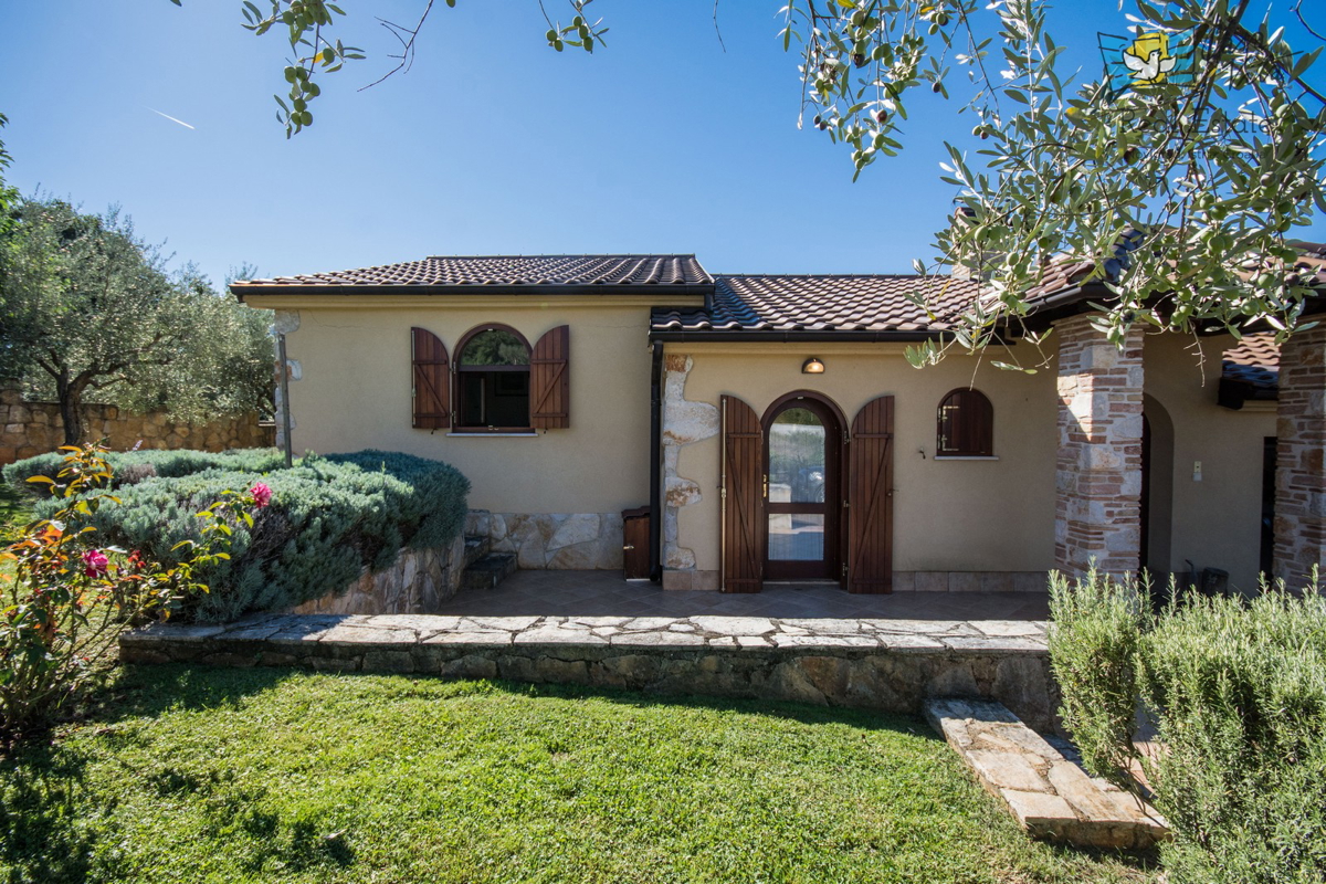 Casa In vendita - Istarska Poreč - foto 1/42