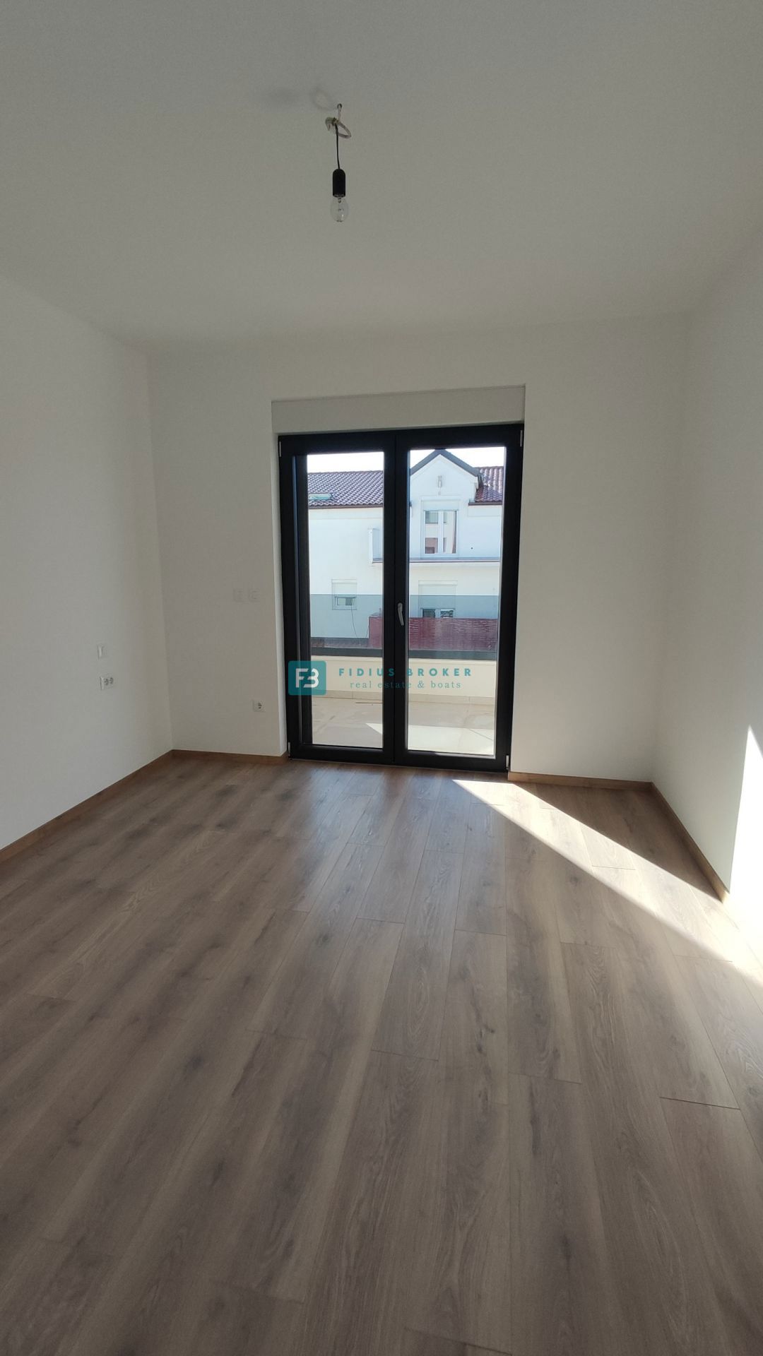 Stan Na prodaju - ŠIBENSKO-KNINSKA VODICE