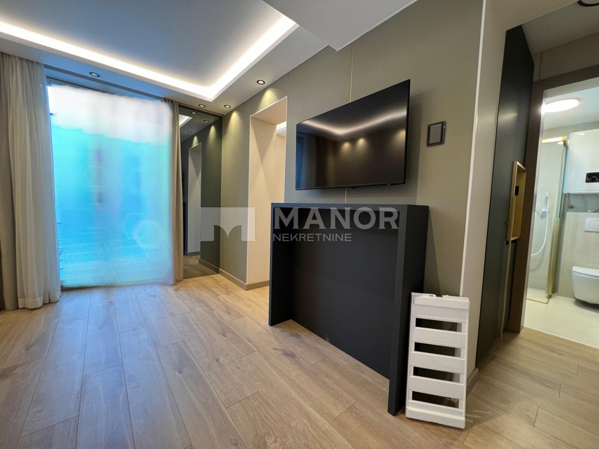 Mieszkanie Na sprzedaż - PRIMORSKO-GORANSKA CRIKVENICA