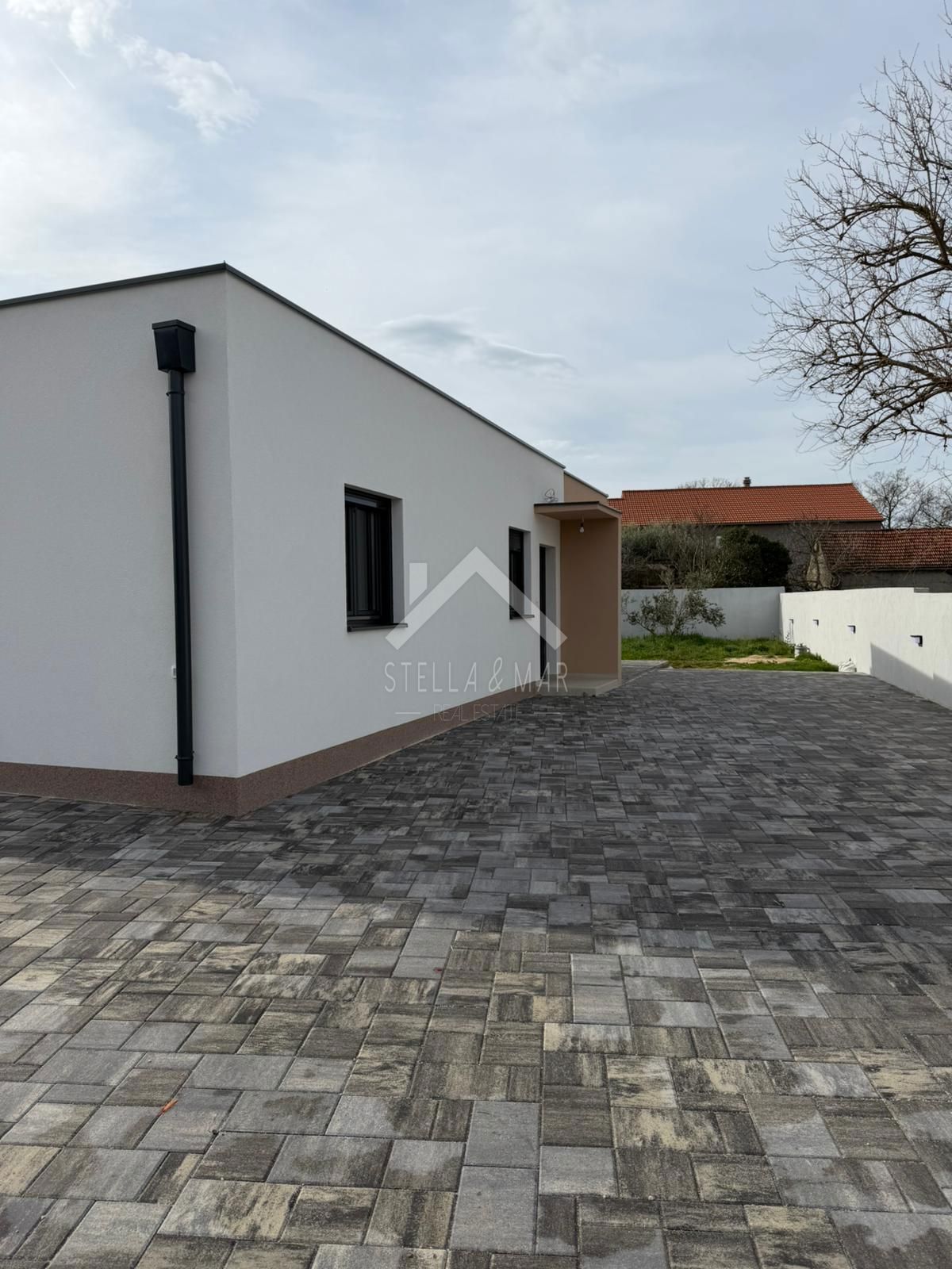 Casa In vendita - ZADARSKA POLIČNIK