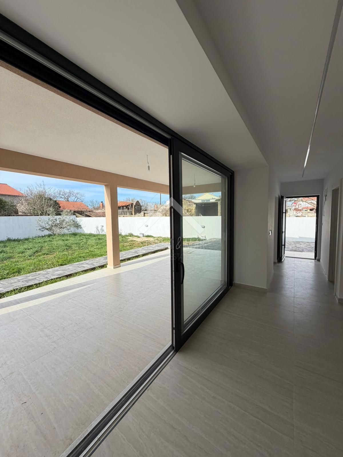 Casa In vendita - ZADARSKA POLIČNIK