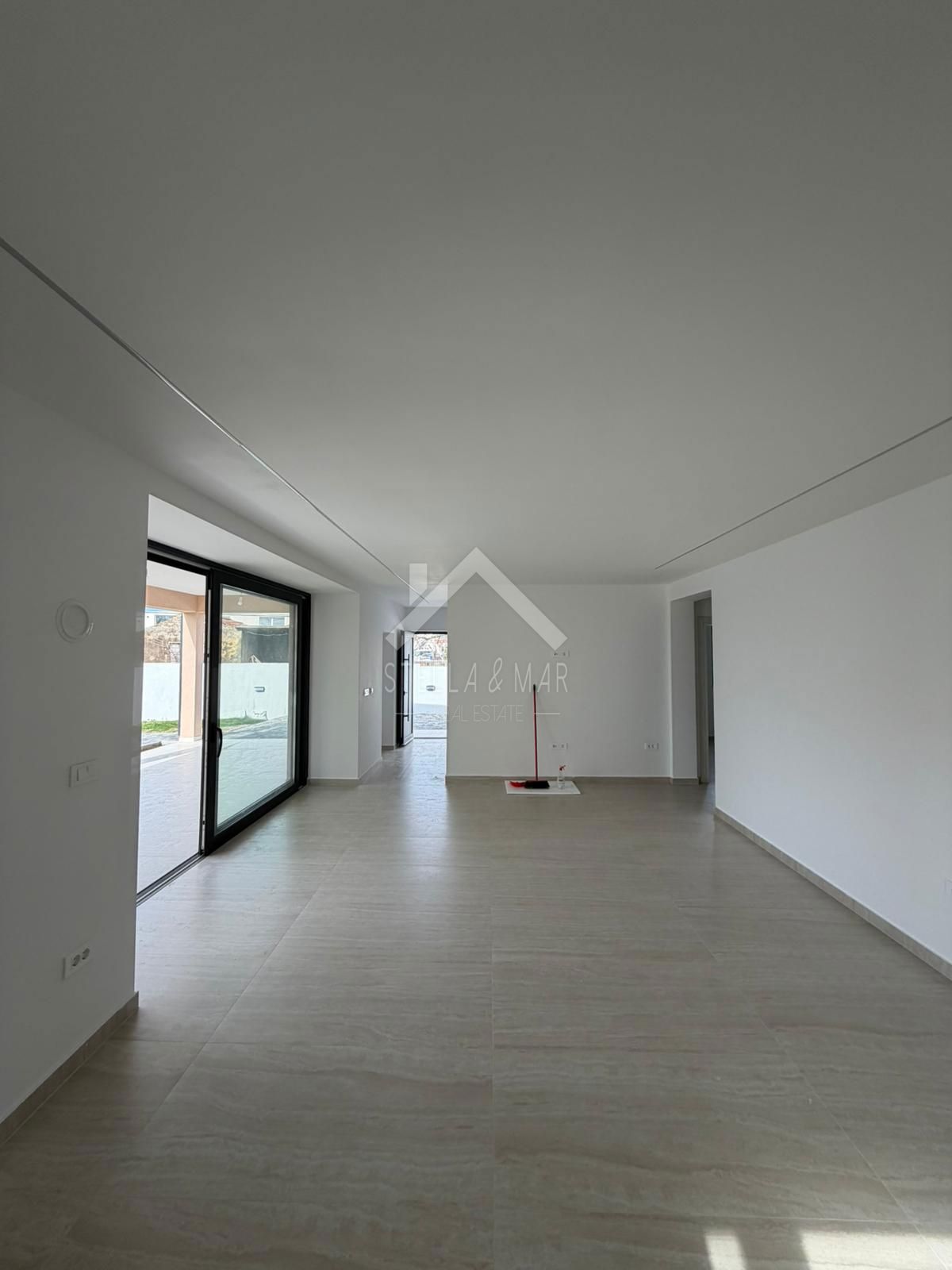 Casa In vendita - ZADARSKA POLIČNIK