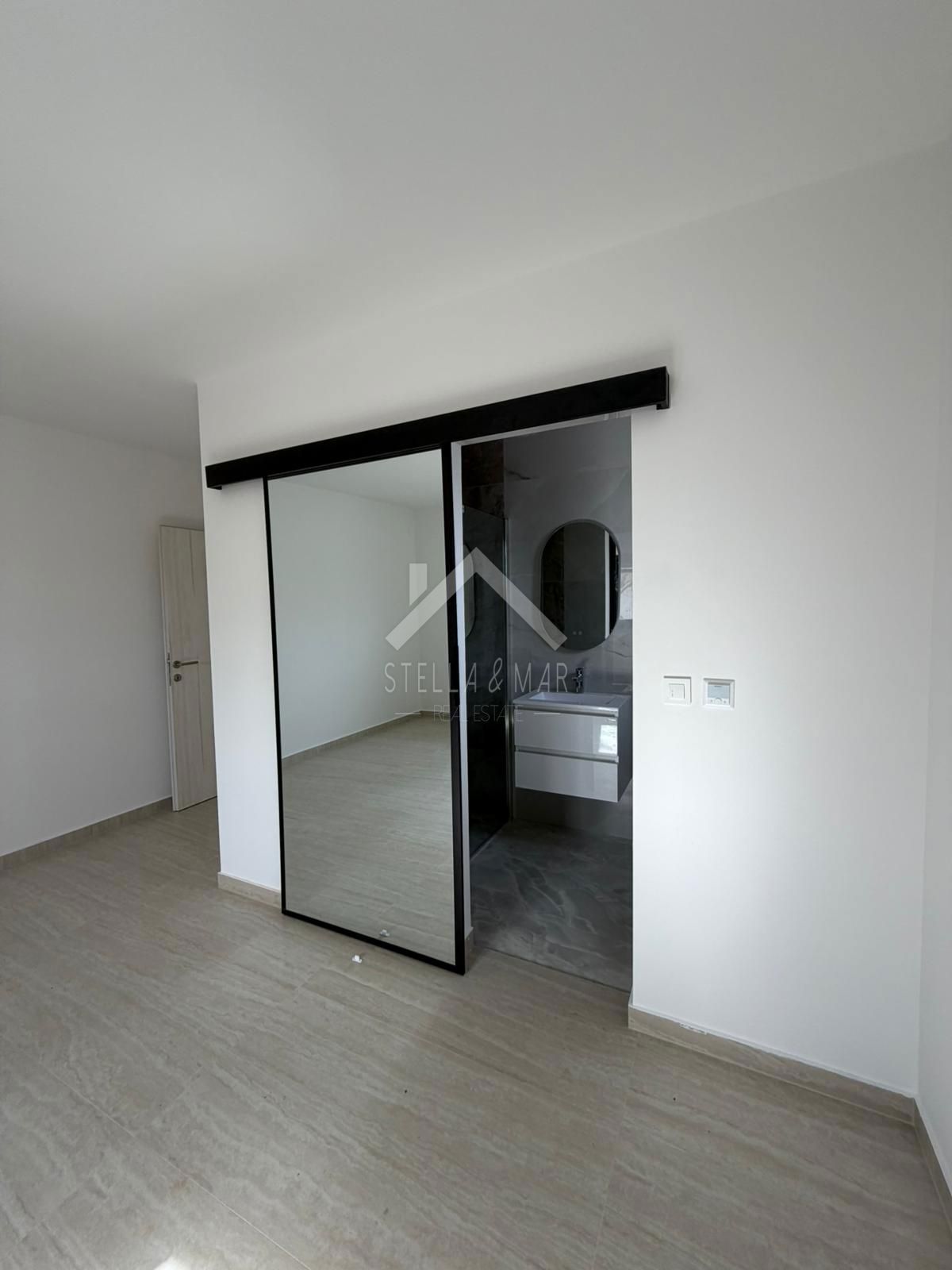 Casa In vendita - ZADARSKA POLIČNIK