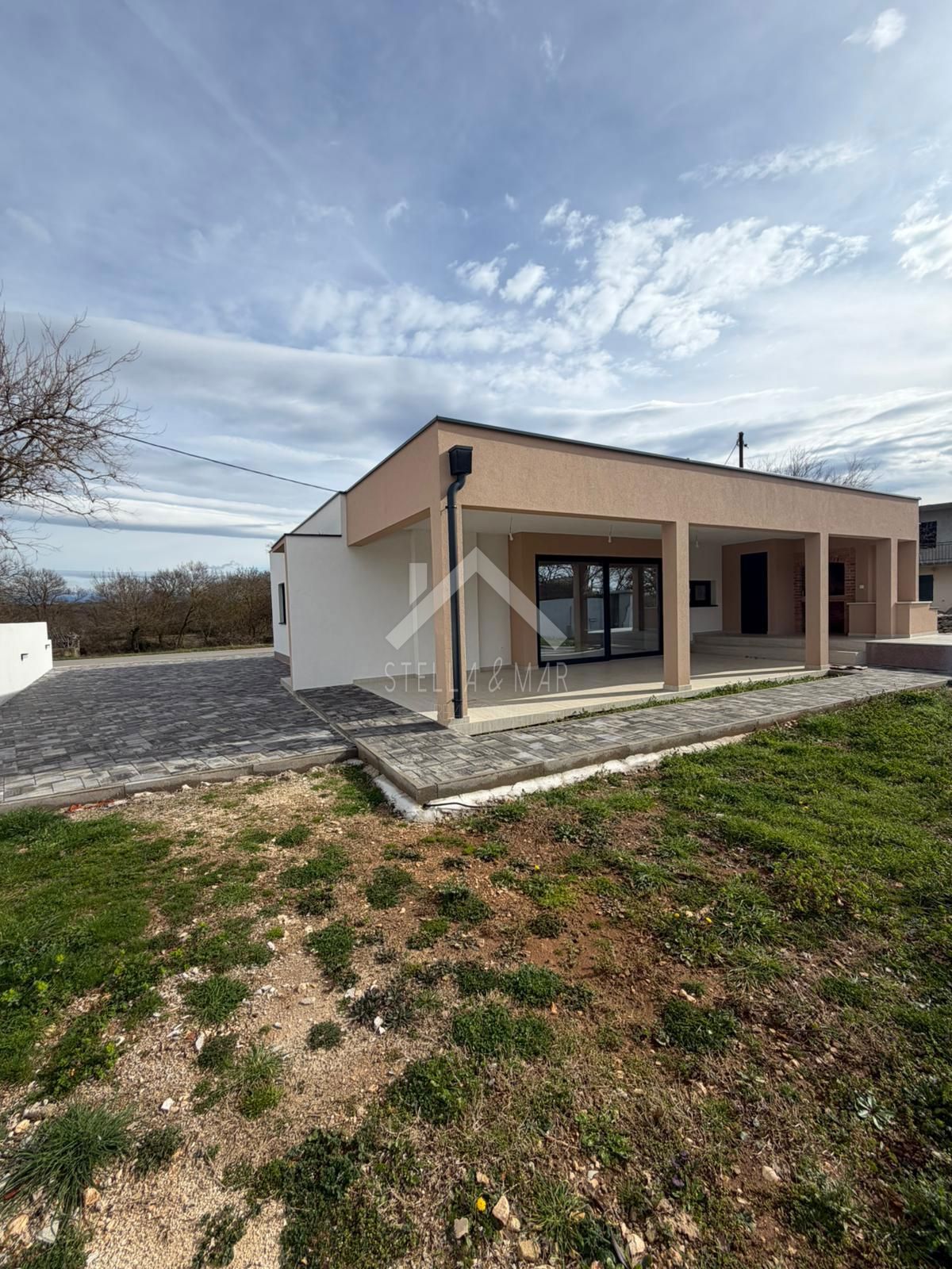Casa In vendita - ZADARSKA POLIČNIK