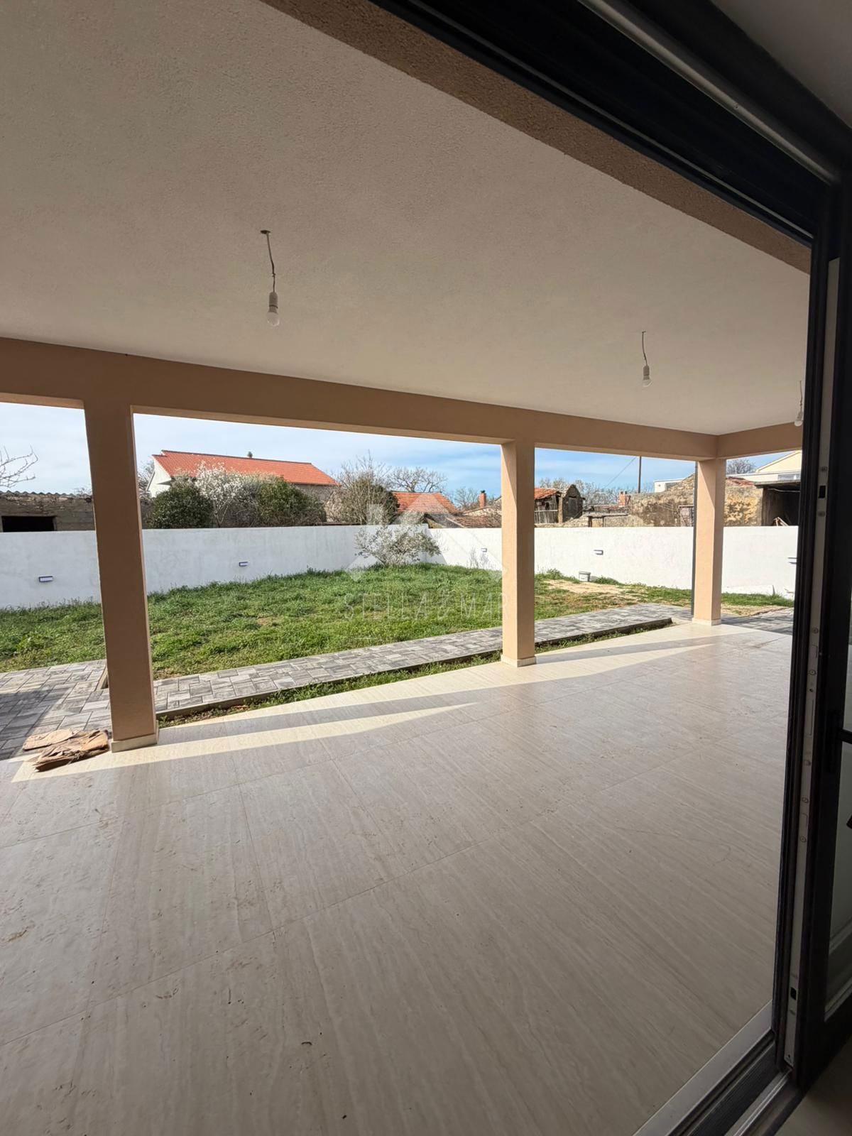 Casa In vendita - ZADARSKA POLIČNIK