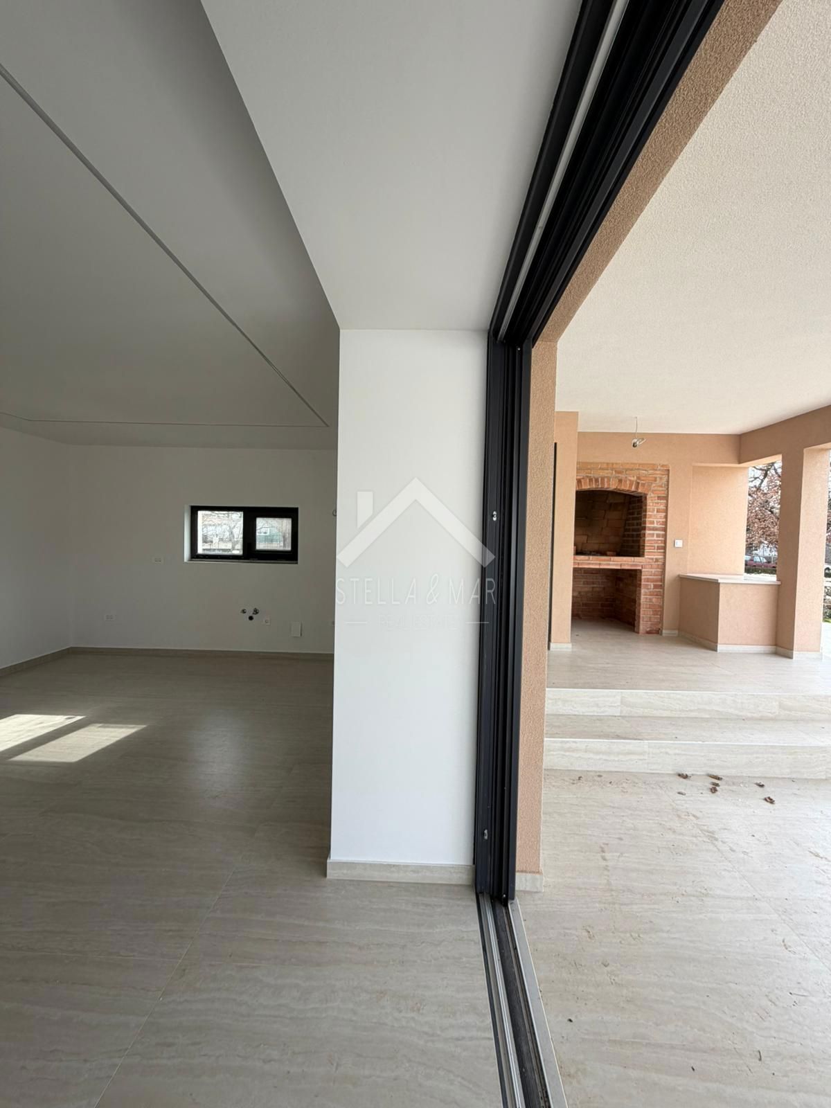 Casa In vendita - ZADARSKA POLIČNIK