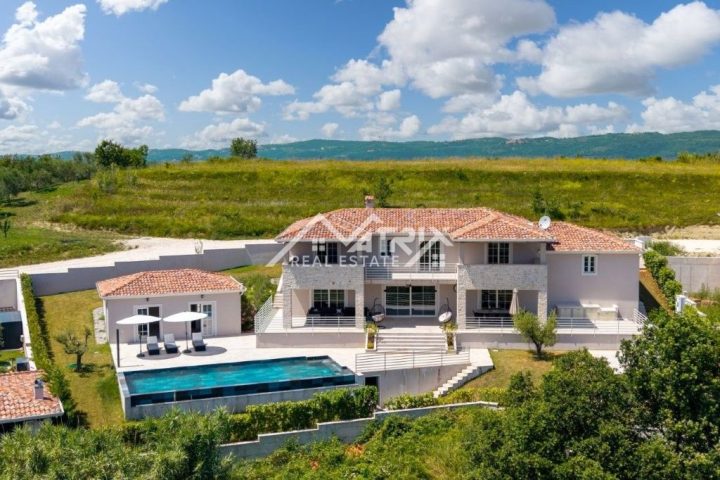 House for sale 313 m² – Vižinada