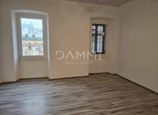 Flat for sale 140 m² – Pula
