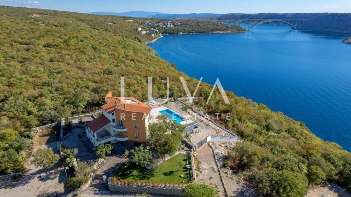 Dom na predaj 470 m² – Kraljevica