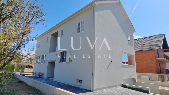 Casa in vendita 377 m² – Kaštela