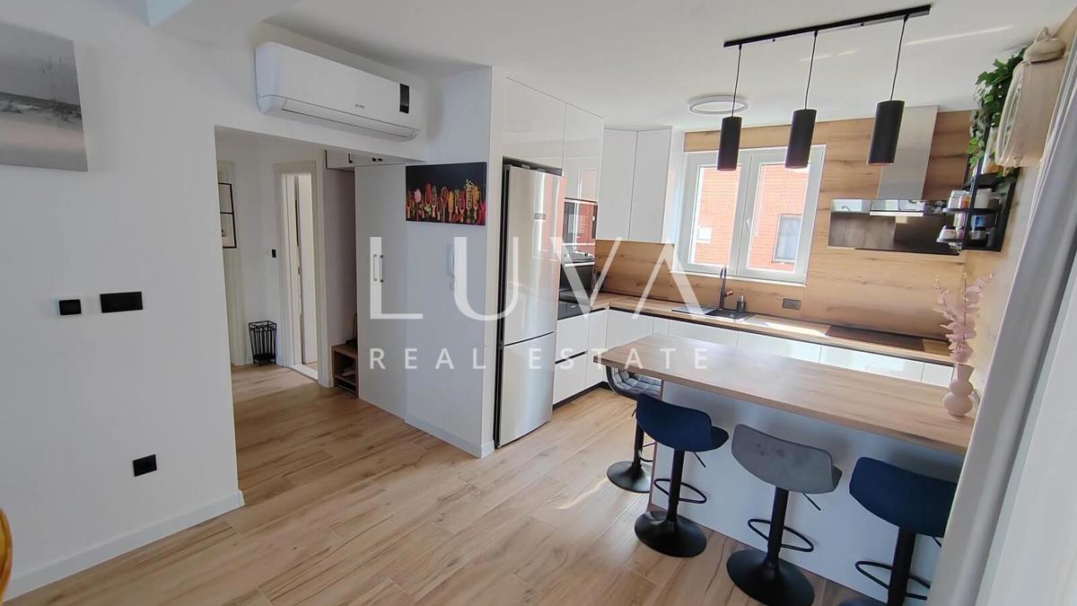 Haus Zu verkaufen - SPLITSKO-DALMATINSKA KAŠTELA
