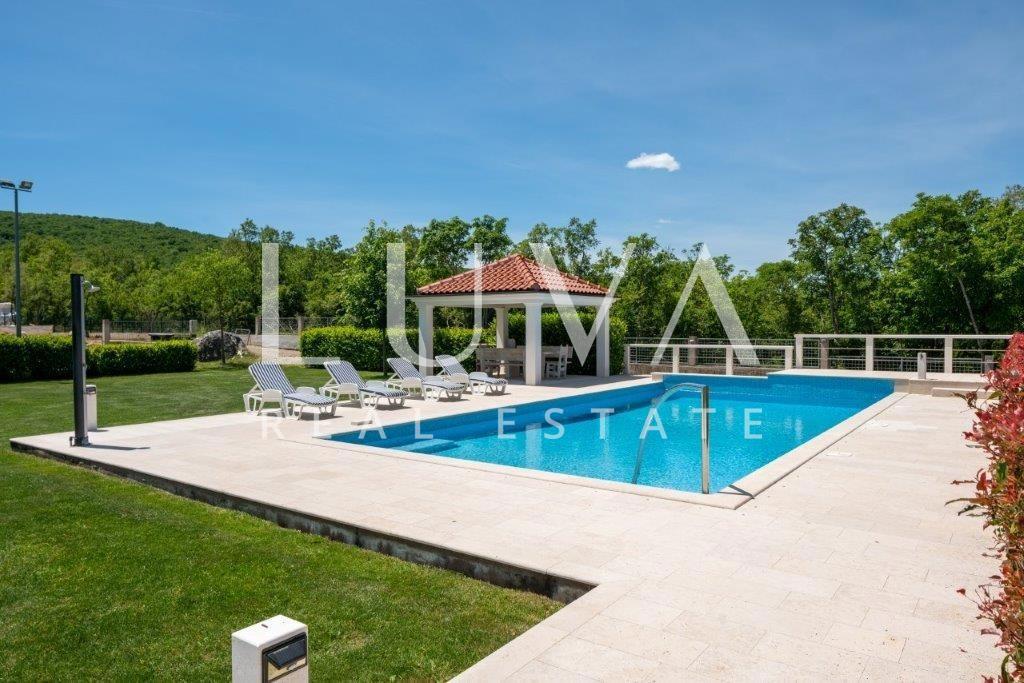 Casa In vendita - SPLITSKO-DALMATINSKA DICMO