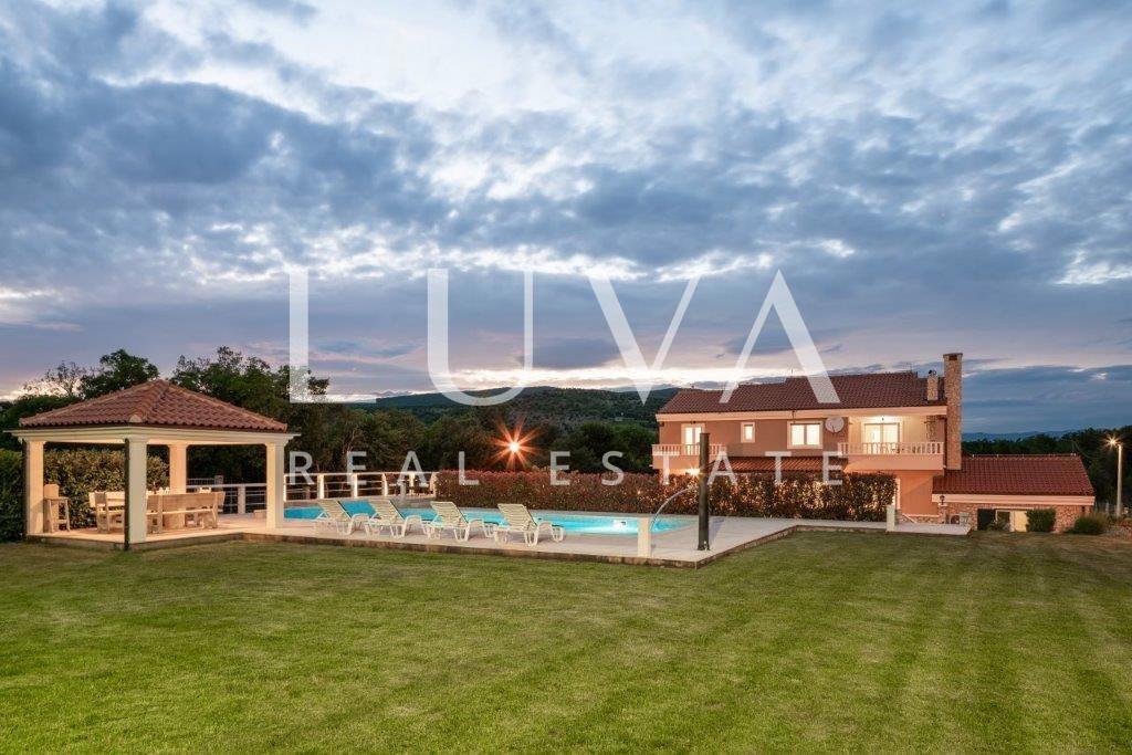 Casa In vendita - SPLITSKO-DALMATINSKA DICMO